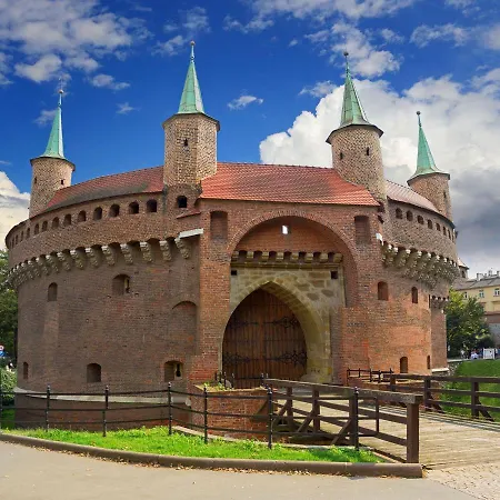 Attractive Oldtown Near Thetrain Station *